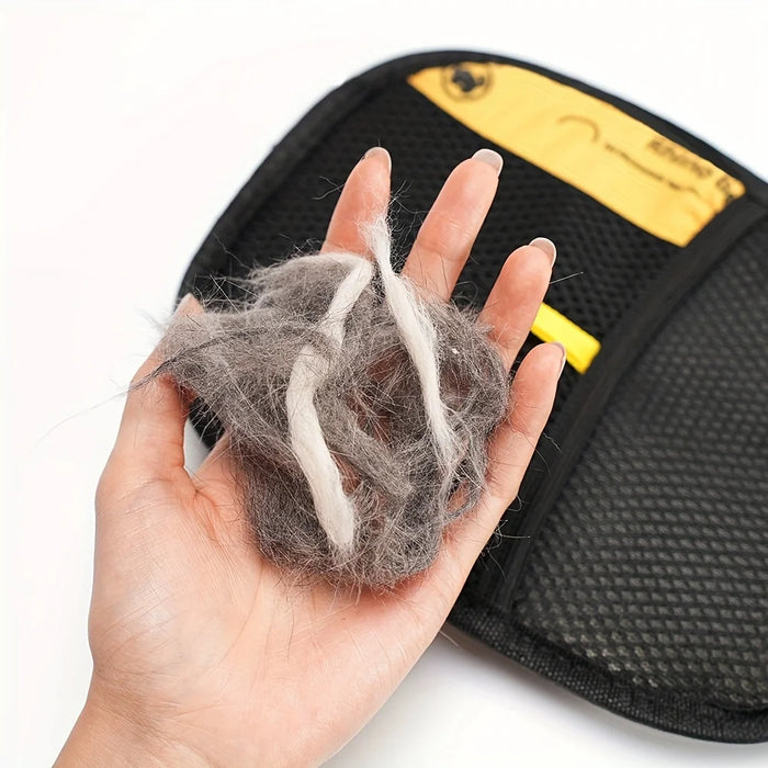 Grabs loose fur